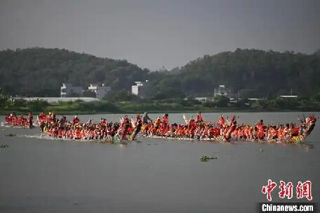 廣東揭陽(yáng)：鄉(xiāng)村龍舟競(jìng)渡鬧端午