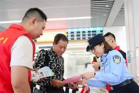 汕頭公安網(wǎng)安部門組織開展網(wǎng)絡(luò)安全宣傳活動